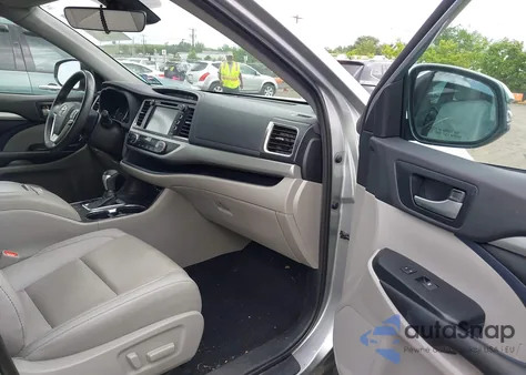 2019 Toyota Highlander Xle from USA, damaged, VIN 5TDJZRFHXKS593006
